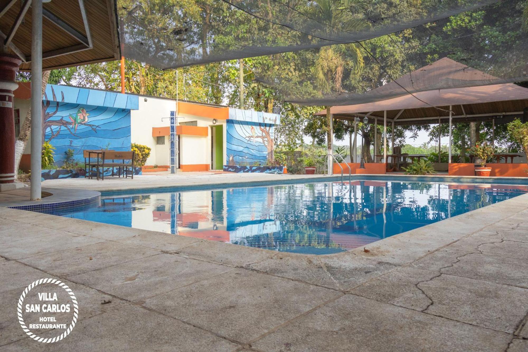 Villa San Carlos Retalhuleu Exterior foto