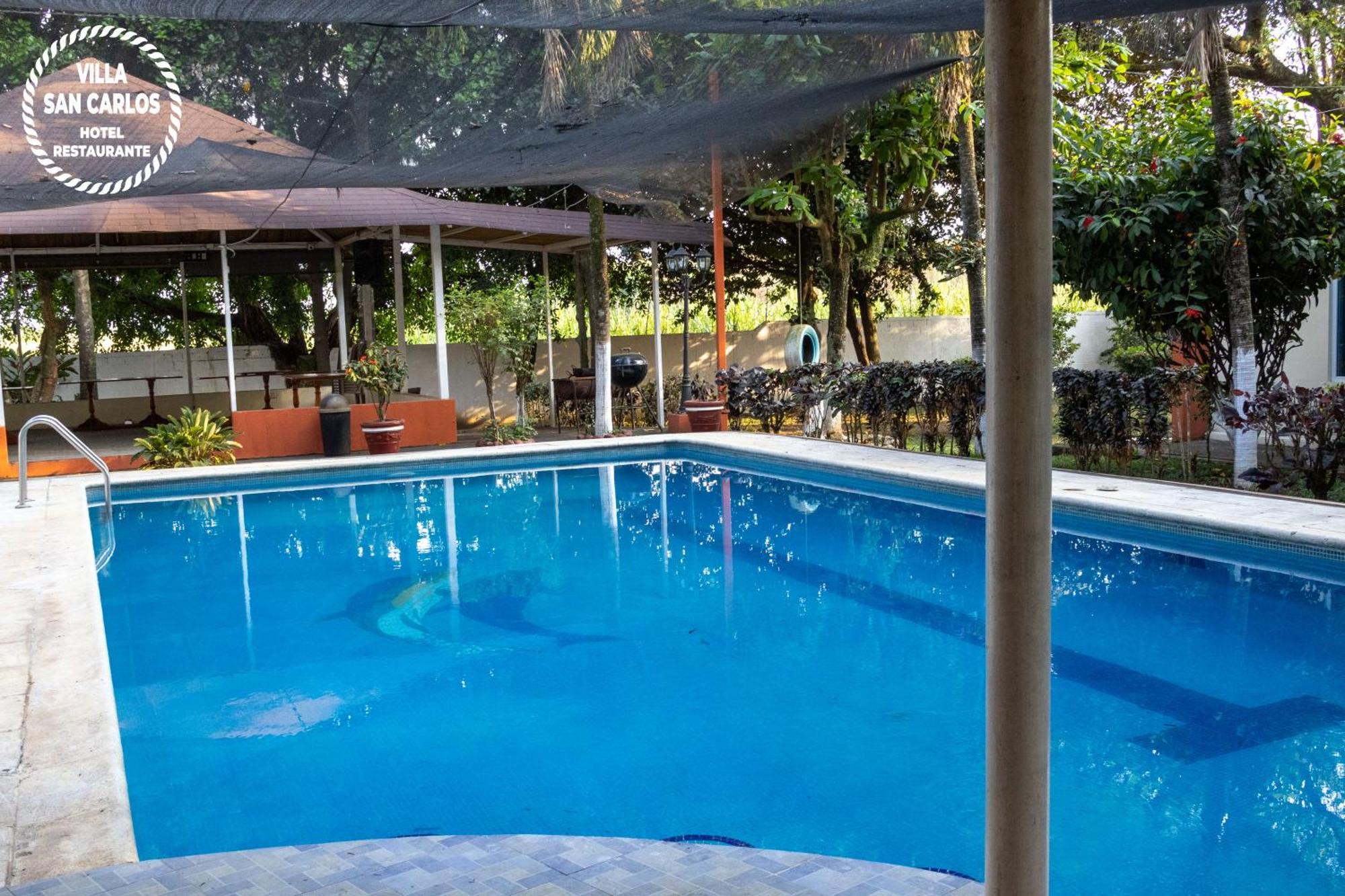 Villa San Carlos Retalhuleu Exterior foto